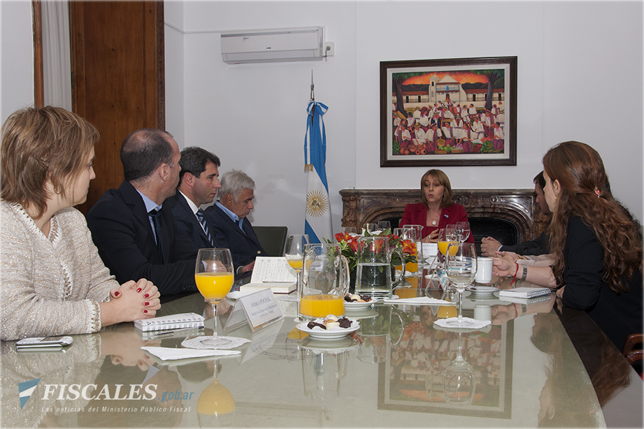 La procuradora fortalece el diálogo con los gobernadores para combatir la criminalidad compleja