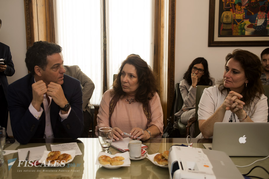 Colombo, Caamaño y Creimer, durante la reunión. - Fotos: Claudia Conteris/Ministerio Público Fiscal/www.fiscales.gob.ar