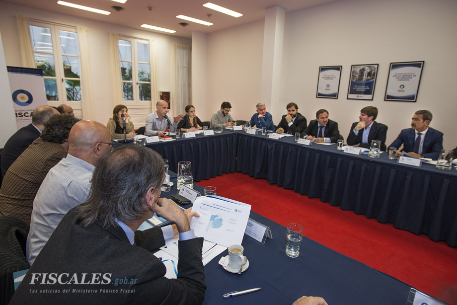 Los fiscales de distrito, durante el encuentro en la sede de al PGN. - Foto: Claudia Conteris/Ministerio Público Fiscal/www.fiscales.gob.ar