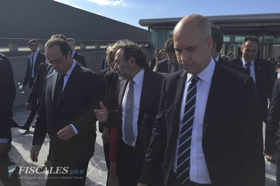 Hollande, junto a Auat y Rodríguez Larreta. - 