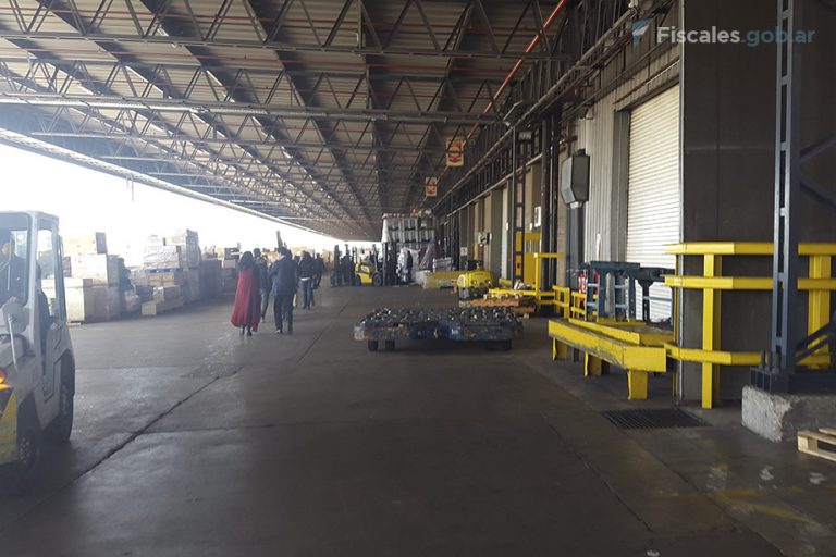 Jornada de capacitación entre la PROCELAC y la Dirección General de Aduanas