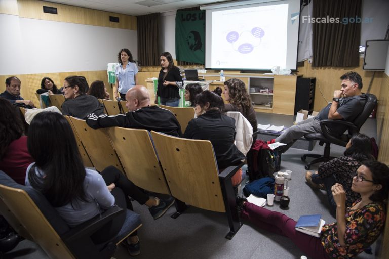 La Dirección General de Políticas de Género realizó una jornada de formación en la SENAF