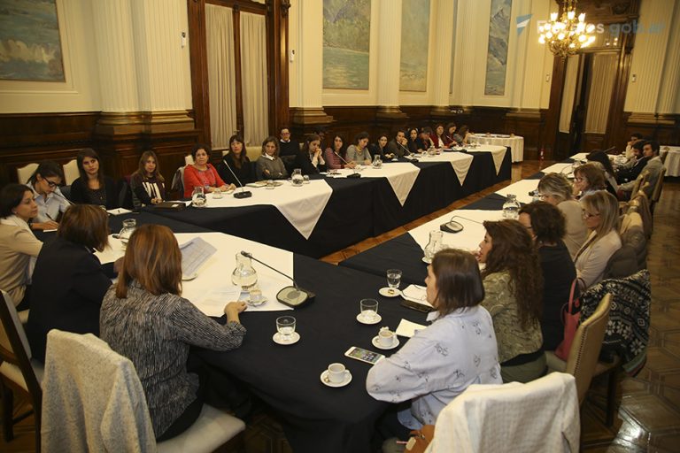 La UFEM participó de la primera reunión de la Mesa de Diálogo y Articulación Interinstitucional contra los femicidios