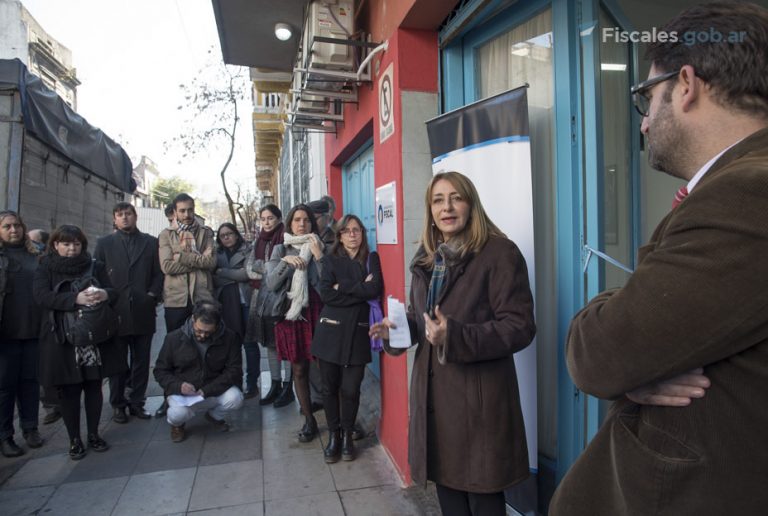 Gils Carbó inauguró la sede de ATAJO de Constitución