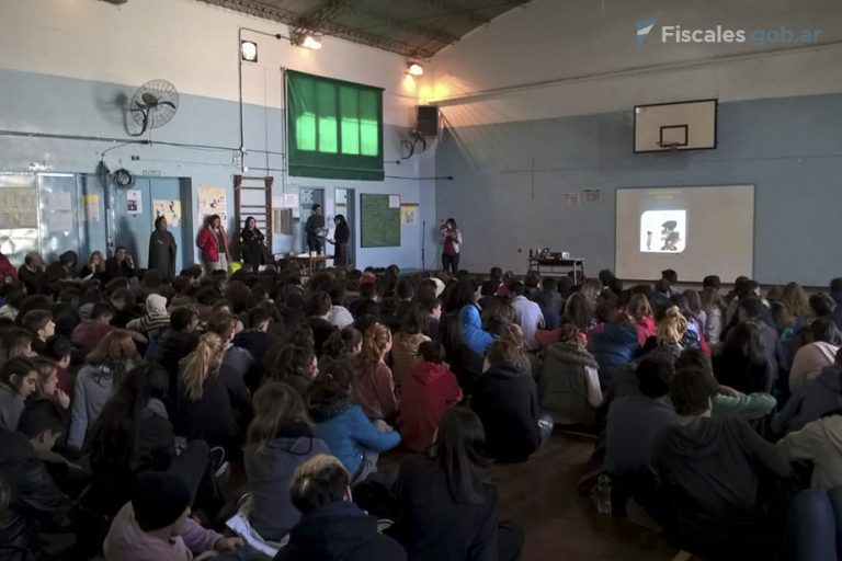 La DOVIC realizó un taller sobre promoción de derechos y herramientas de prevención de violencia policial