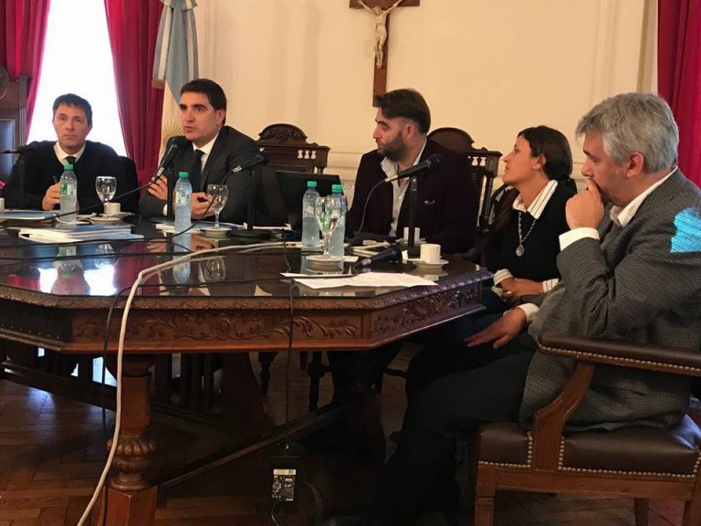 La Dirección de Acceso a la Justicia presentó en La Plata el libro sobre las experiencias de ATAJO