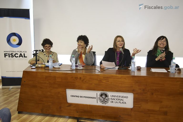 Gils Carbó lanzó la Red Territorial en Género en La Plata: 