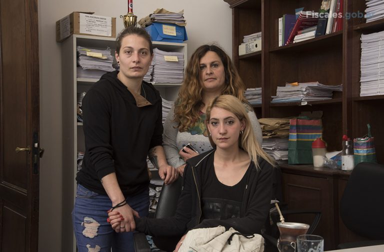 Mariana Gómez y su esposa Rocío Girat denunciaron en Procuvin las agresiones que sufrieron en la Estación Constitución