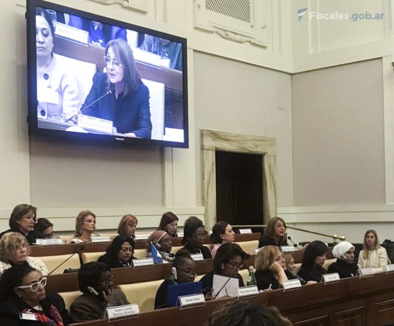 Gils Carbó destacó la política criminal del Ministerio Público en la Cumbre de juezas y fiscalas sobre trata de personas y crimen organizado