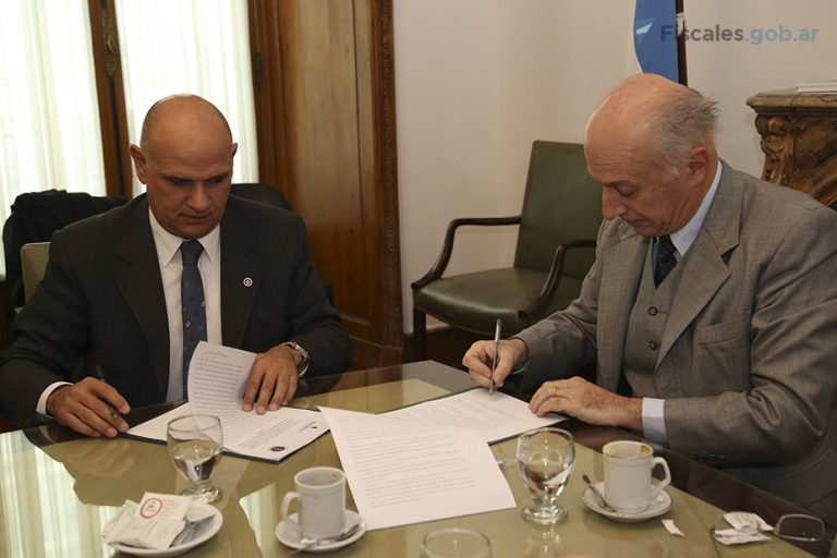 El procurador general interino Eduardo Casal firmó un convenio con la Asociación de Fiscales y Funcionarios del Ministerio Público Fiscal