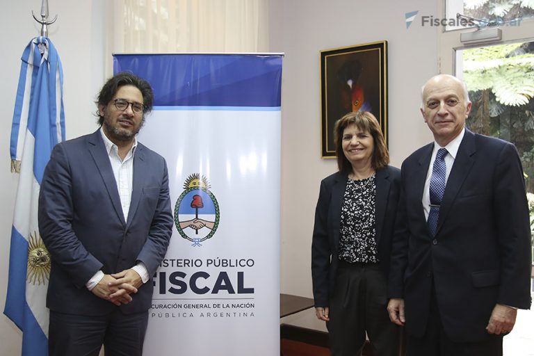 El MPFN suscribió la “Guía de buenas prácticas para la realización de allanamientos en la investigación de los delitos de trata y explotación de personas”