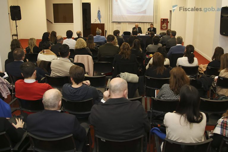 Se realizó una jornada sobre investigación de delitos vinculados a productos médicos y el régimen de amparos