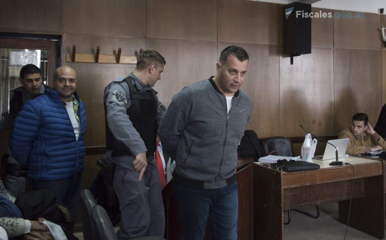 Condenaron a tres policías por privación ilegítima de la libertad, extorsión y robo