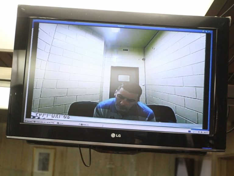 Trece años de prisión para una persona por tenencia de 18 armas y más de treinta kilos de explosivos