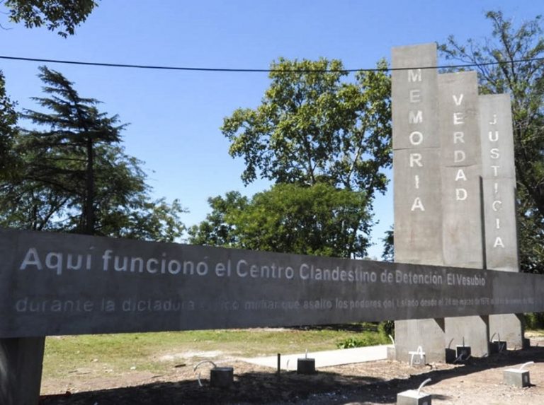 Comienza el juicio a ocho ex penitenciarios y militares por crímenes en el centro clandestino 