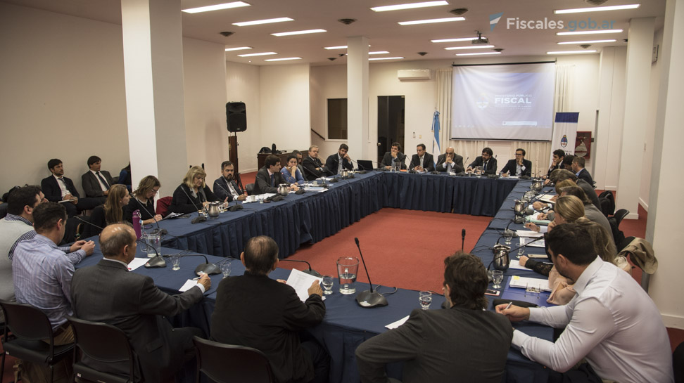 Reunión de trabajo de la comisión en la sede de la Procuración General de la Nación.  - Foto: Claudia Conteris/ Ministerio Público Fiscal/www.fiscales.gob.ar