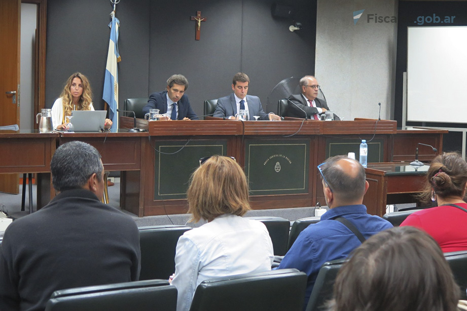 El tribunal está conformado por Daniel Obligado, Nicolás Toselli y Enrique Méndez Signori. - Foto: Belén Cano.