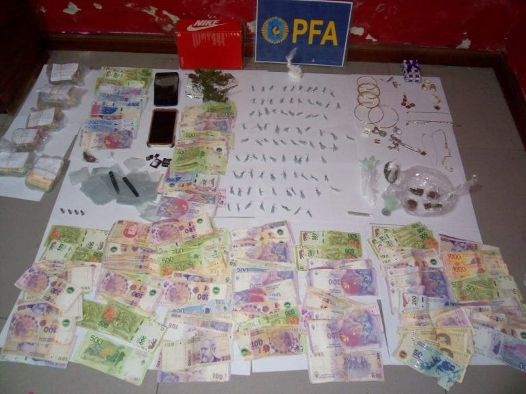 Incautan estupefacientes, armas y dinero tras nueve allanamientos en Venado Tuerto y Capitán Bermúdez