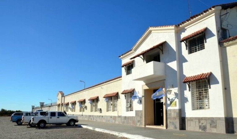 Rawson: investigan a dos funcionarios del Sistema Penitenciario Federal por el traslado de internos con Covid-19