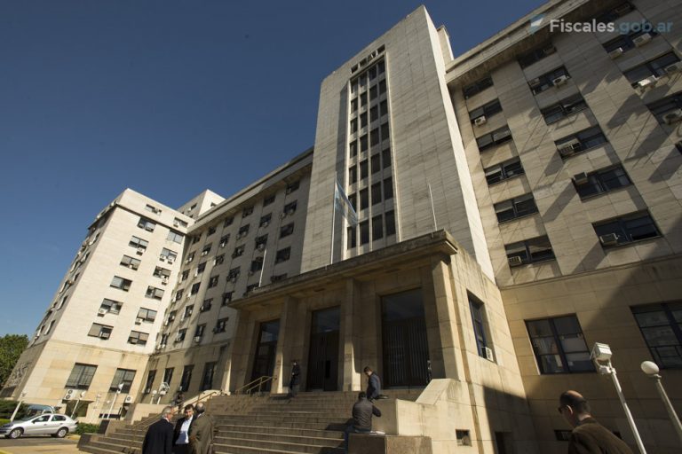 Recurren una sentencia que ordenó verificar la prescripción de la acción penal en un posible caso de apropiación, retención u ocultamiento de menores