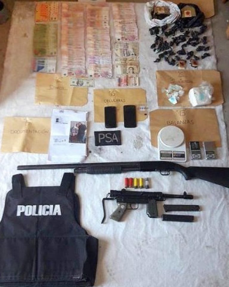 Santa Fe: con diez allanamientos y ocho personas detenidas, desarticularon una organización dedicada al narcomenudeo