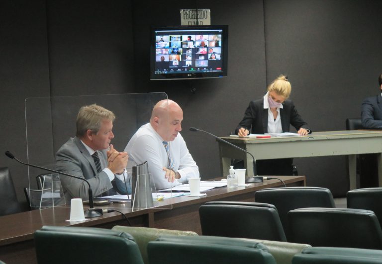 Mar del Plata: juzgan a presuntos miembros de una organización acusados de vender droga con protección policial en cercanías de escuelas