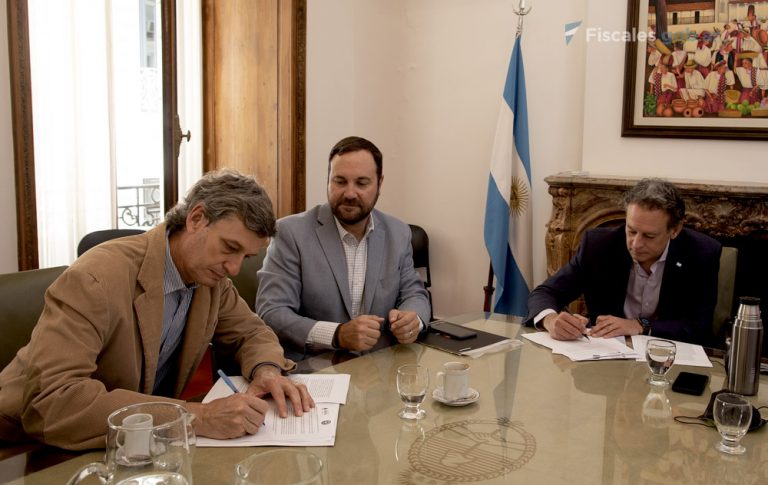 El Ministerio Público Fiscal y la empresa de telefonía Claro firmaron un acuerdo de colaboración y cooperación