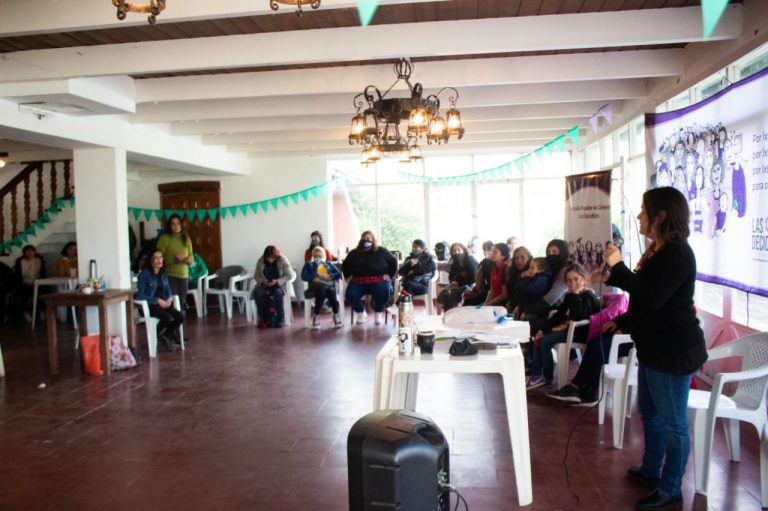 La Dirección General de Políticas de Género coordinó una capacitación para mujeres de diferentes barrios del distrito de Almirante Brown