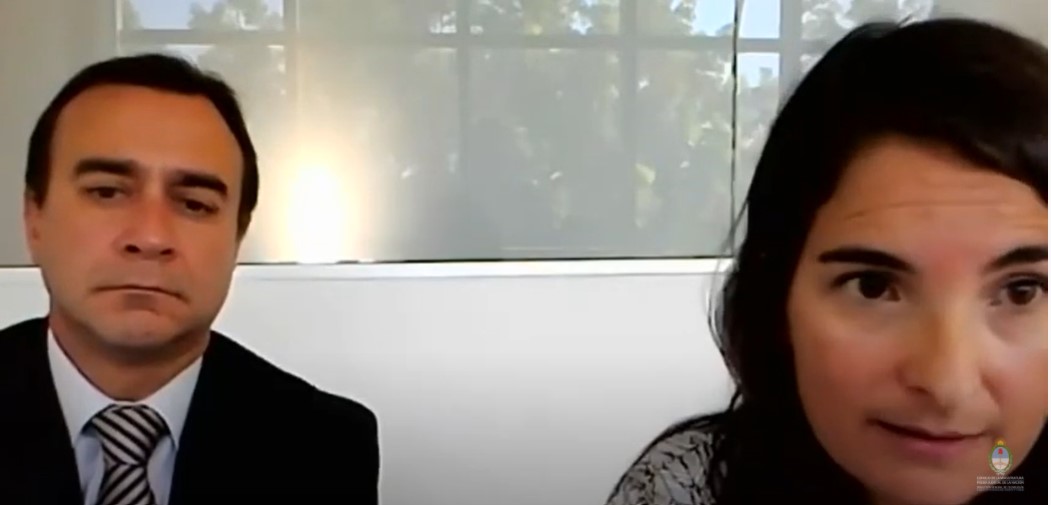 El fiscal federal Federico Zurueta y la auxiliar fiscal Marina Cura.
 - Foto: captura de pantalla del canal de YouTube del Poder Judicial de la Nación.