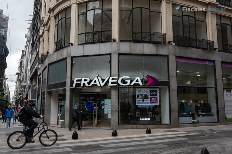 Obligan a una cadena de electrodomésticos a concretar una venta que había cancelado alegando un error en el precio publicado