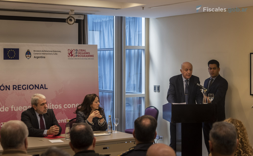 El procurador Casal expuso en el panel de apertura de la reunión regional.  - Foto: Iñaki Barroetaveña / Fiscales.gob.ar