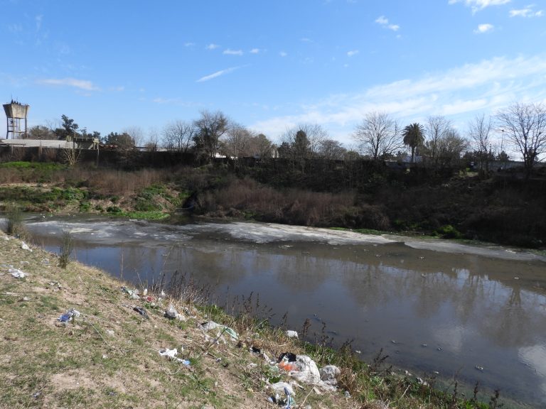 Moreno: investigan daño ambiental al río Reconquista por parte de un frigorífico