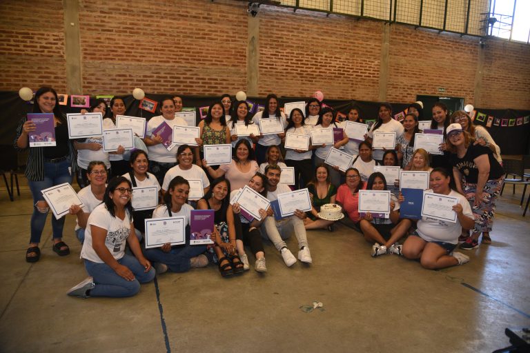 Finalizó la formación de promotoras territoriales en género del barrio Carlos Mugica, de la Villa 20 y de la Unidad Penal N°6 de Paraná