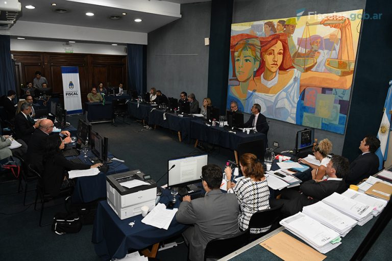 El Tribunal de Enjuiciamiento del MPF comenzó el jury al fiscal federal de San Francisco Luis Viaut