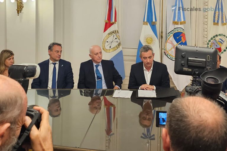 Rosario: el procurador Casal y el intendente Javkin firmaron un convenio de cooperación y colaboración para combatir la criminalidad organizada