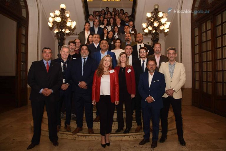 Fiscales y funcionarios y funcionarias federales con competencia electoral compartieron experiencias en un encuentro nacional realizado en Salta