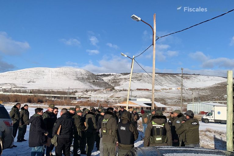 Realizan allanamientos simultáneos en Argentina y Chile en la investigación de una organización dedicada al contrabando de bienes y de estupefacientes