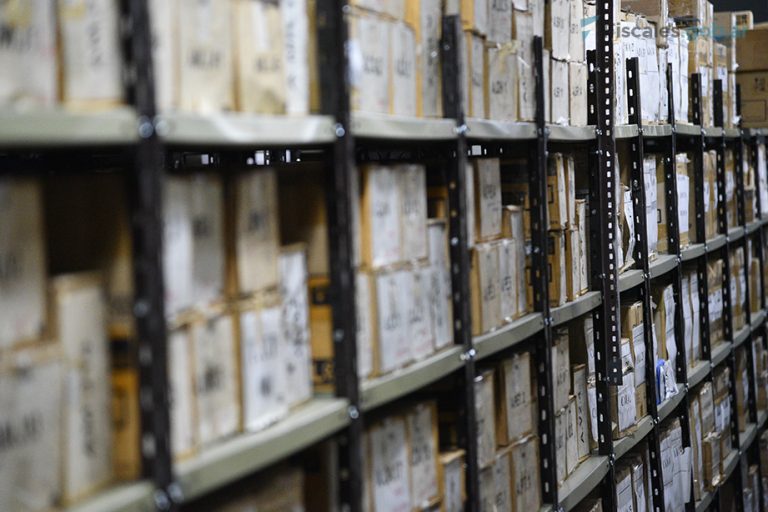 Causa AMIA: inspección judicial a los archivos desclasificados de la exSIDE acondicionados por la Unidad Fiscal en el Palacio Barolo