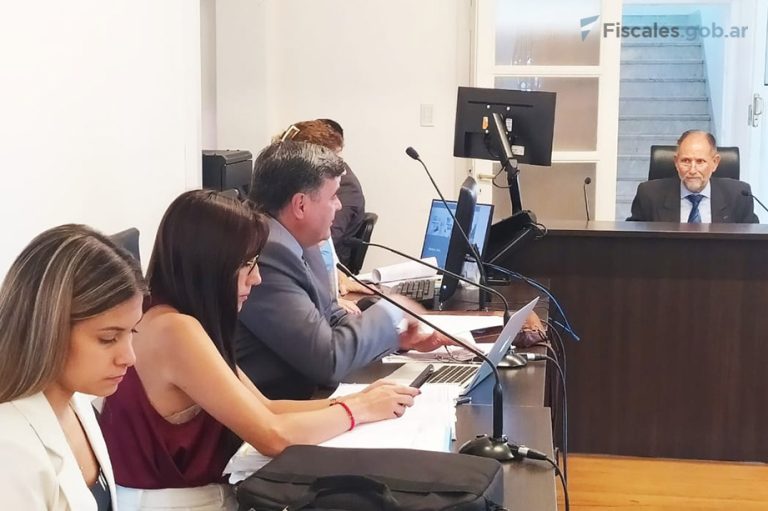 Salta: comenzó el juicio a un exconcejal y a exfuncionarios de PAMI y ANSeS por delitos contra la Administración Pública