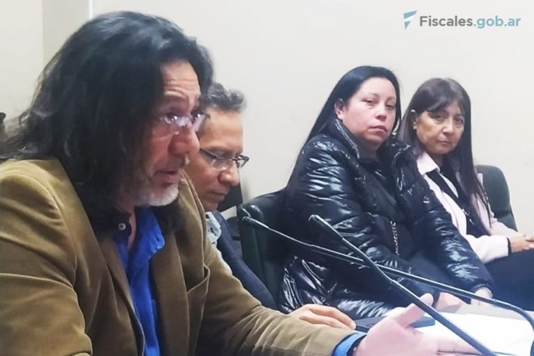 Salta: piden penas de 13 y 10 años de prisión para un exjefe policial y un subalterno por crímenes de lesa humanidad