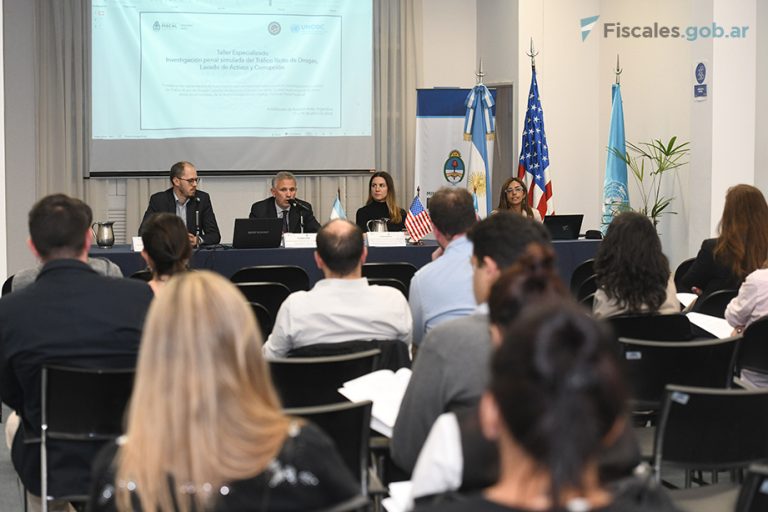 Funcionarios y funcionarias realizaron un taller para la investigación del tráfico de drogas, el crimen organizado y la corrupción en el proceso acusatorio