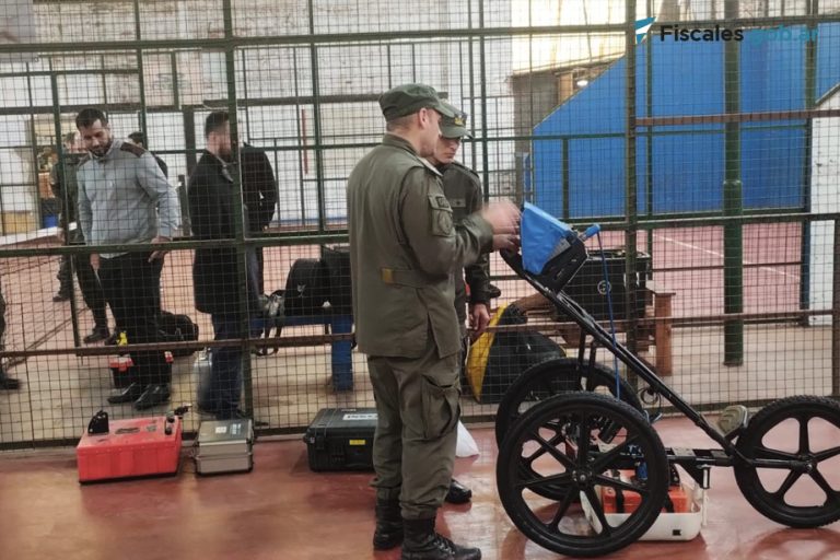 Resistencia: realizan estudios del suelo frente a un cementerio en busca de cuerpos de personas desaparecidas durante la última dictadura