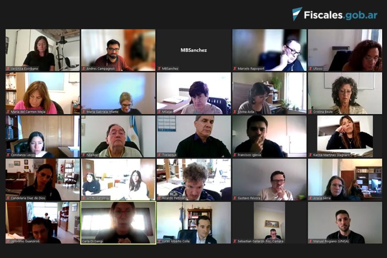 En una reunión virtual, se realizó un taller sobre herramientas de litigación y teoría del caso en el proceso acusatorio