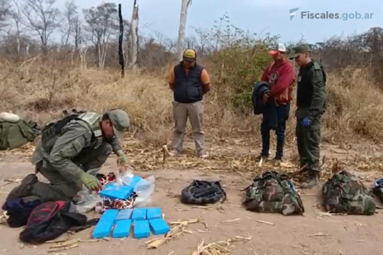 Salta: once mochileros imputados por el transporte agravado de más de 200 kilos de cocaína