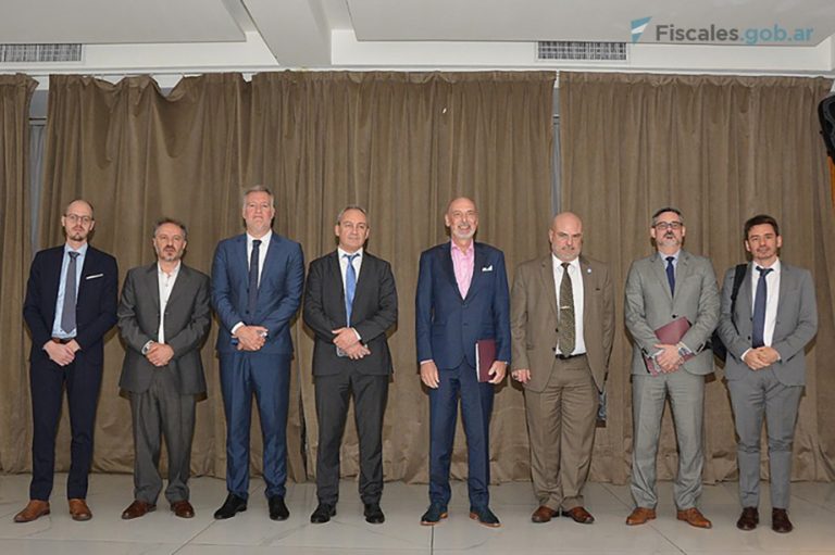 La PROCELAC y la PROCUNAR participaron de una jornada de capacitación sobre delitos económicos, lavado de activos y narcotráfico dirigida a fuerzas de seguridad