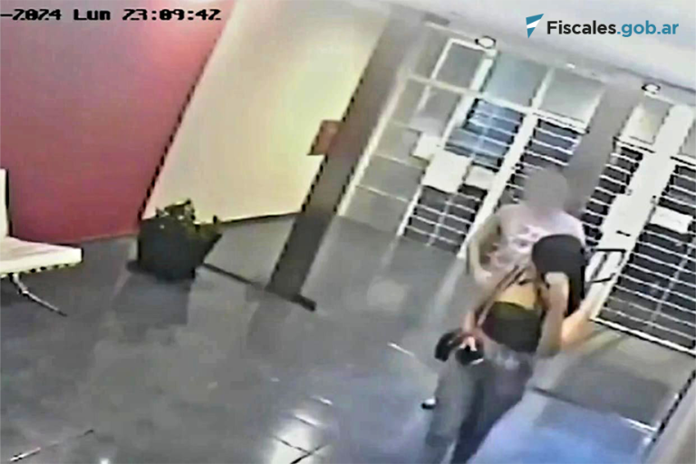 Piden juicio oral para una joven acusada de seducir a siete hombres a través de apps de citas, drogarlos y robarles en Capital Federal