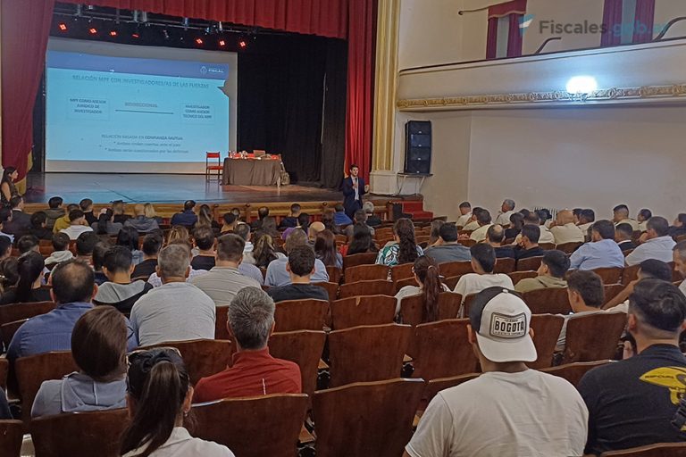 La UNISA mantuvo reuniones de trabajo en Azul, Tandil y Dolores con miembros del Ministerio Público Fiscal y capacitó a fuerzas de seguridad sobre sistema acusatorio