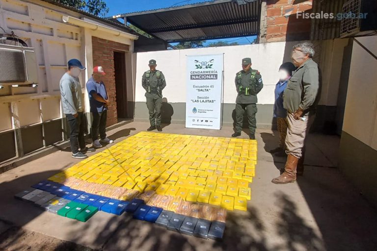 Salta: dos nuevos detenidos de una organización acusada del transporte de 334 kilos de cocaína con gendarmes que hacían por WhatsApp tutoriales de cómo ocultar la droga