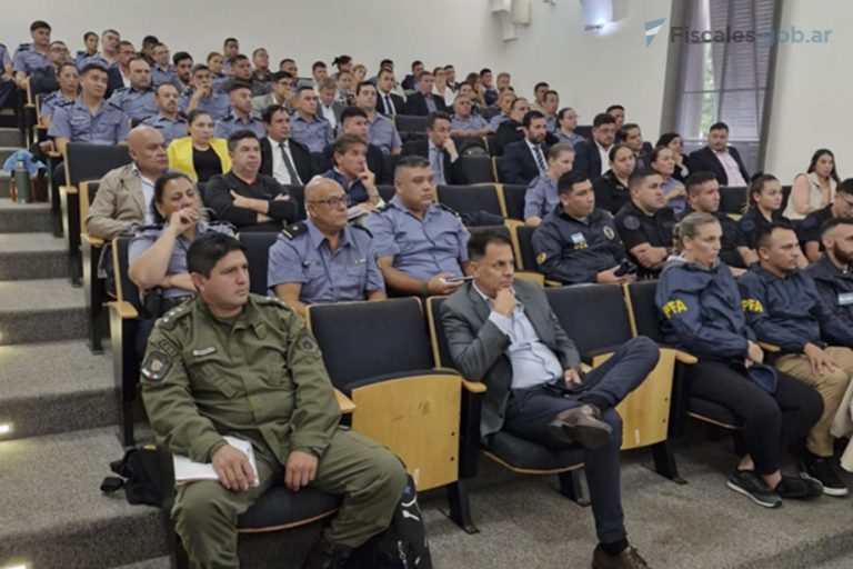Santa Fe: capacitan a fuerzas de seguridad nacionales y a la policía provincial sobre el proceso acusatorio y técnicas de investigación para casos complejos