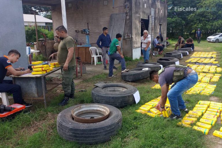 Tartagal: imputan y dictan la prisión preventiva para tres detenidos por el transporte y almacenamiento de 425 kilos de cocaína hallados en una gomería